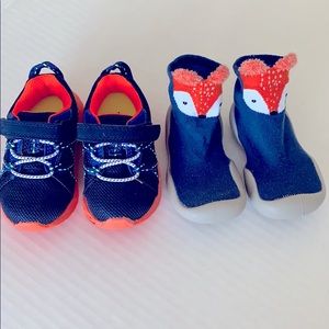 2 pair baby shoes size 4
